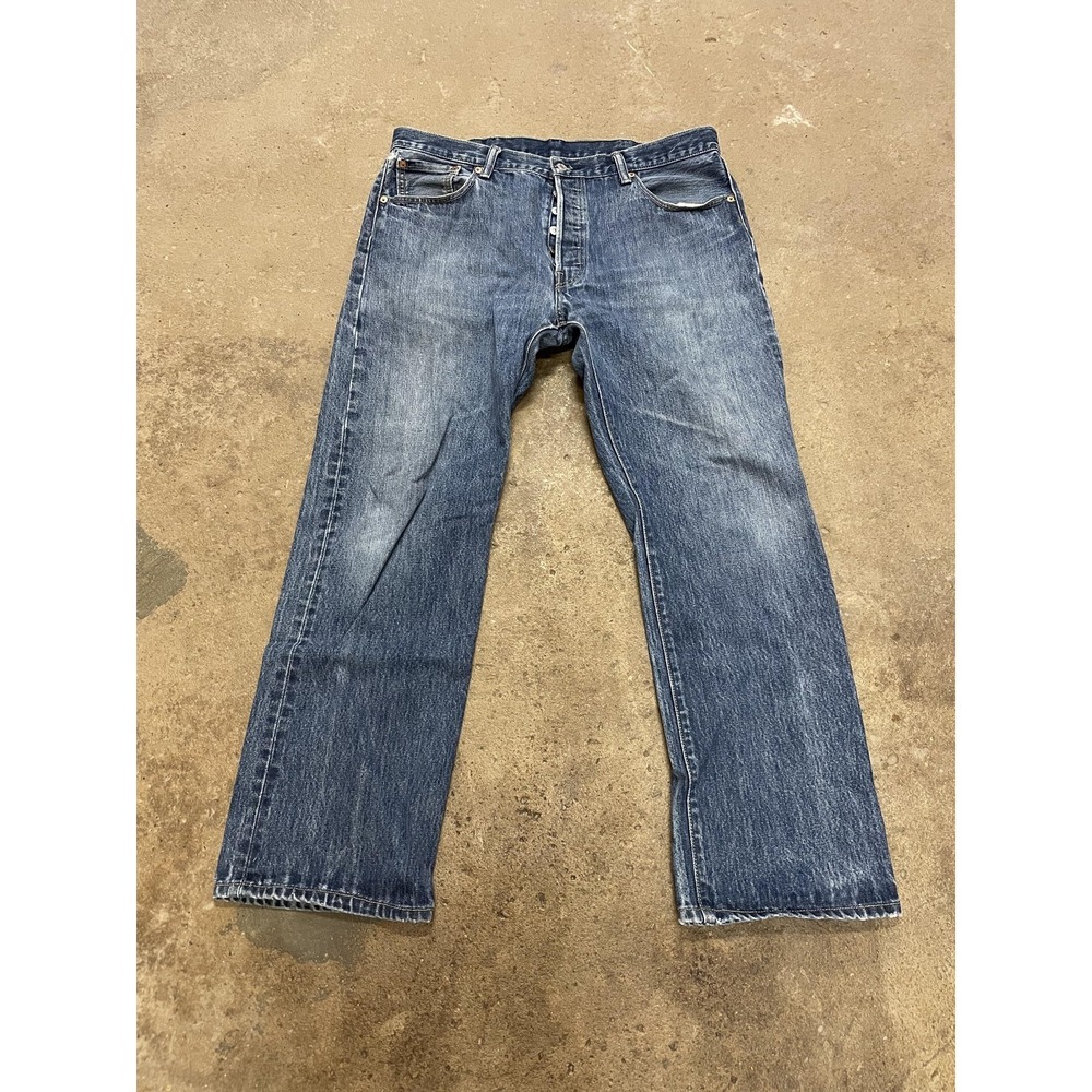 Levis 501 Jeans Mens 40x32 Medium Wash Blue Straight Leg Button Fly Distressed